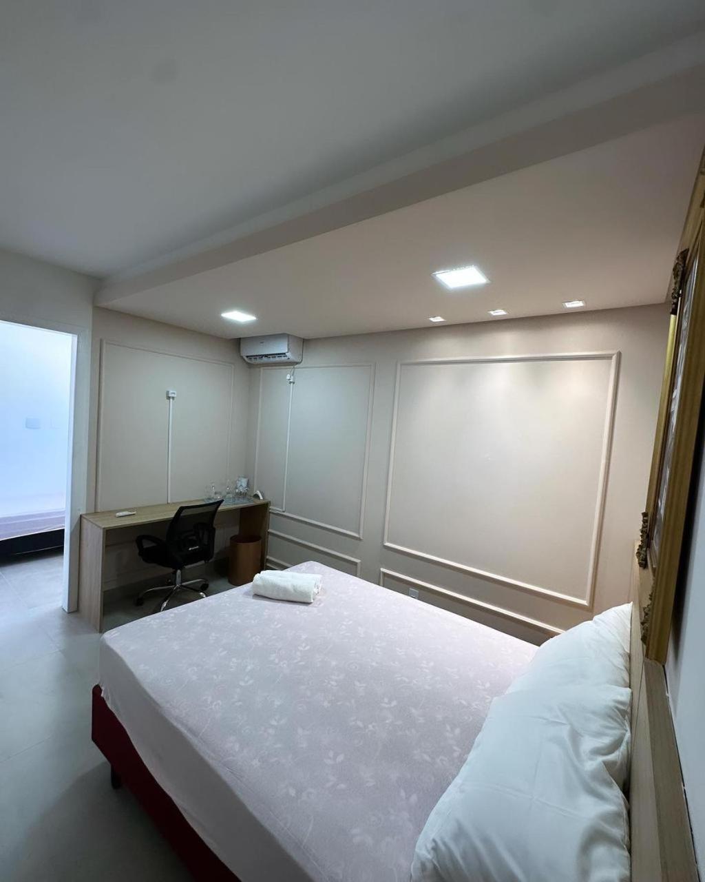 Casa / Pousada Penelope Acomodação com café da manhã Balneário Camboriú Exterior foto
